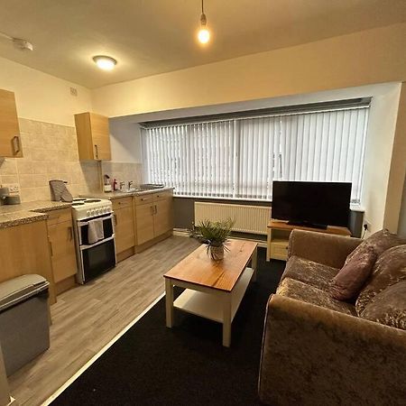 Two Bedroom Apartment Room 18 蒂斯河畔斯托克顿 外观 照片