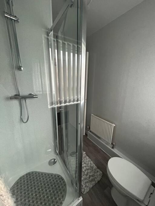 Two Bedroom Apartment Room 18 蒂斯河畔斯托克顿 外观 照片