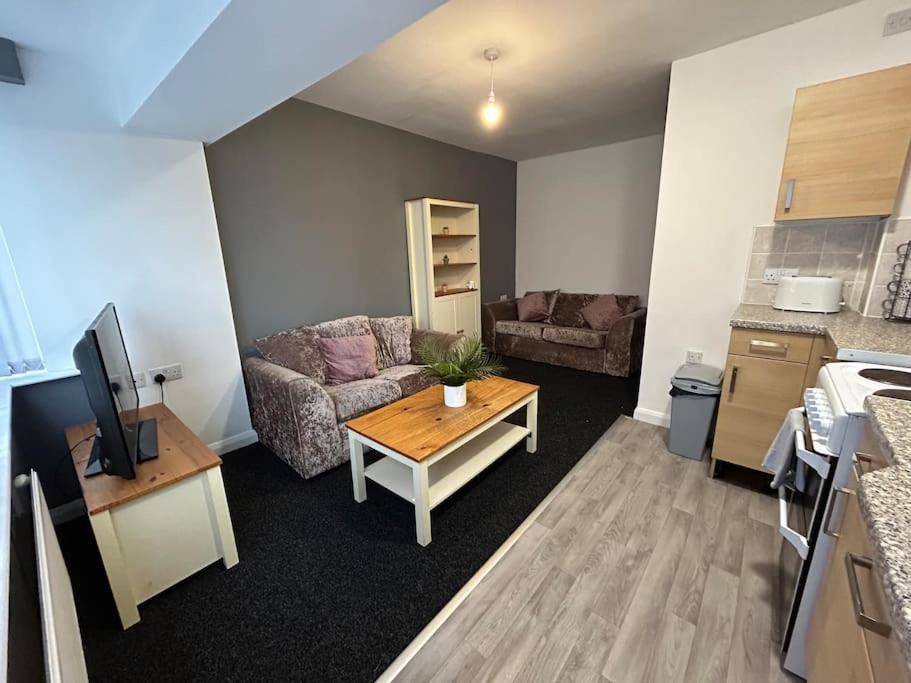 Two Bedroom Apartment Room 18 蒂斯河畔斯托克顿 外观 照片