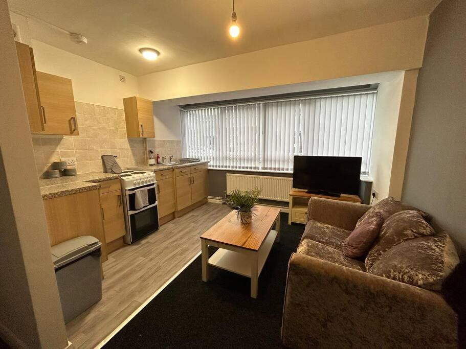 Two Bedroom Apartment Room 18 蒂斯河畔斯托克顿 外观 照片
