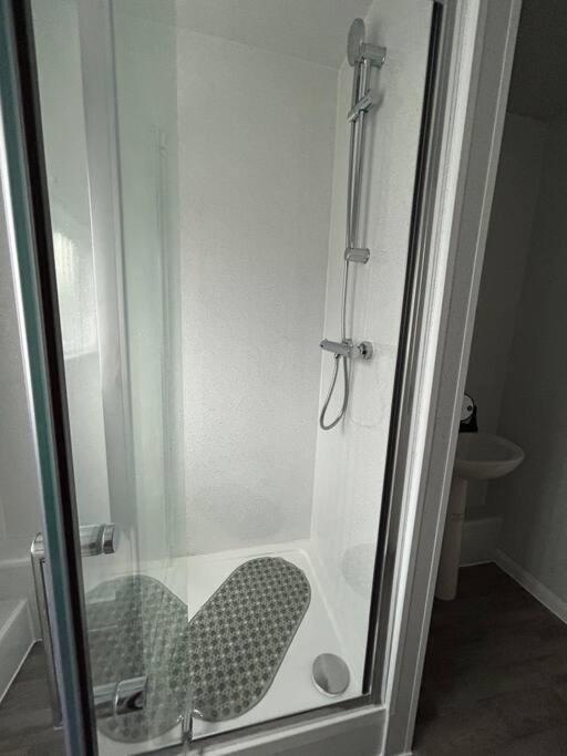 Two Bedroom Apartment Room 18 蒂斯河畔斯托克顿 外观 照片